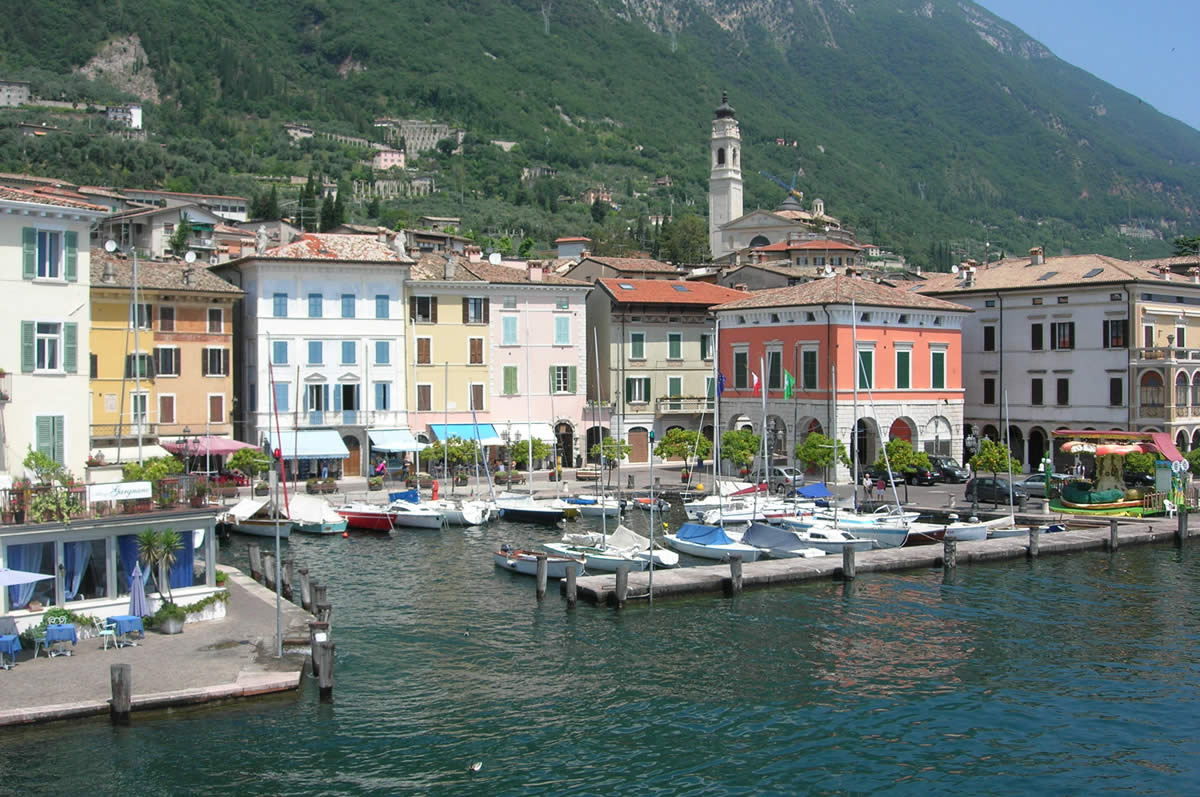 Der Hafen von Gargnano