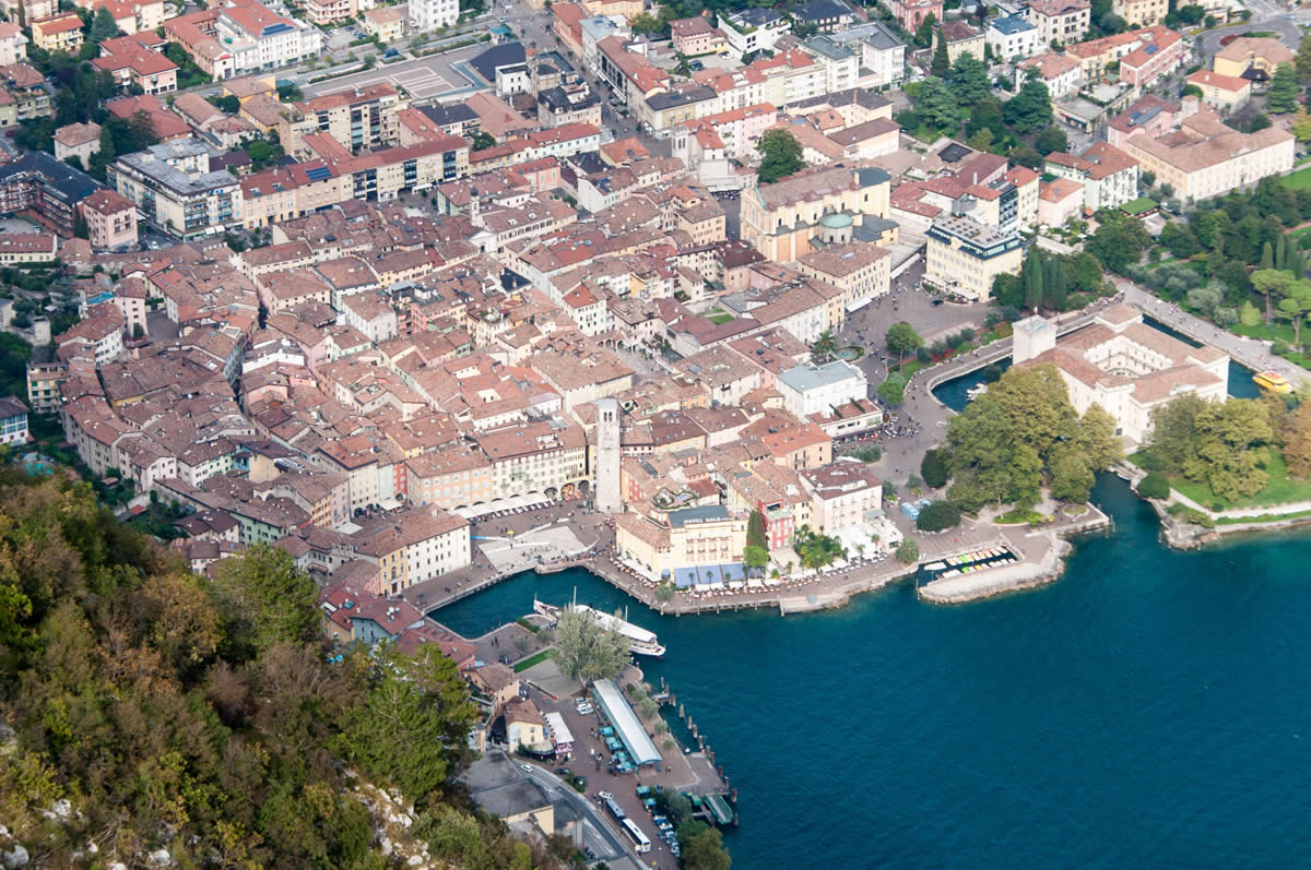 Riva del Garda aus der Vogelpersektive