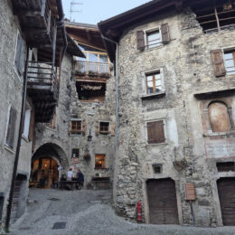 Canale di Tenno Piazzetta